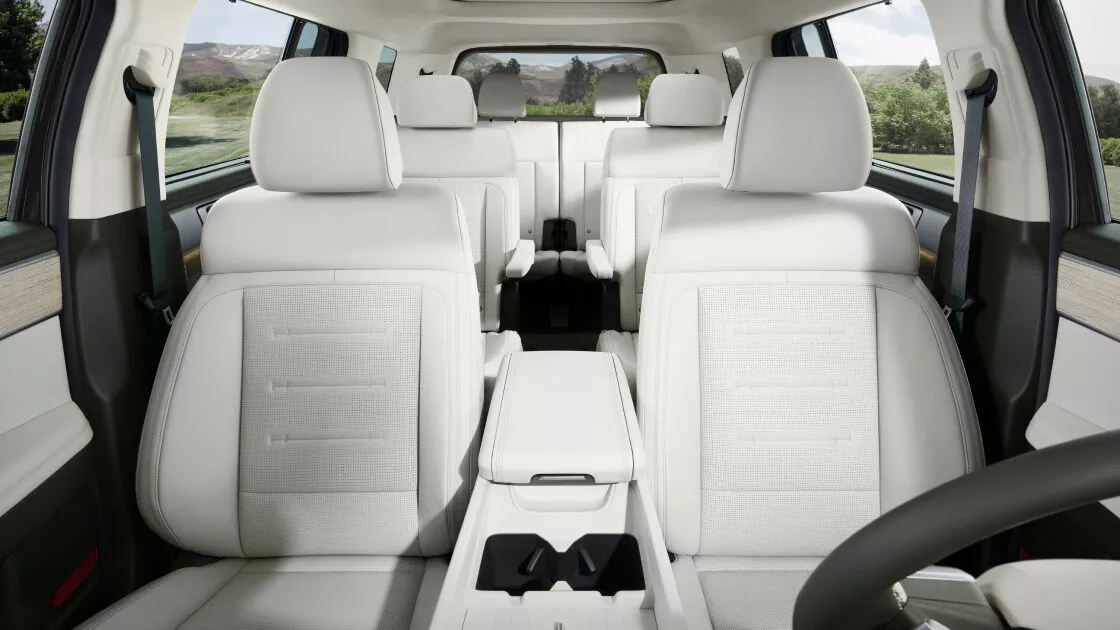 hyundai-santafe-convenience-seat-options-6seats-2